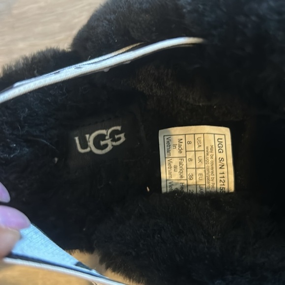 UGG Black Fluffy Platform Sandals 8 - Picture 2 of 11